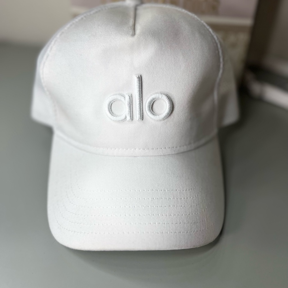 Alo hat